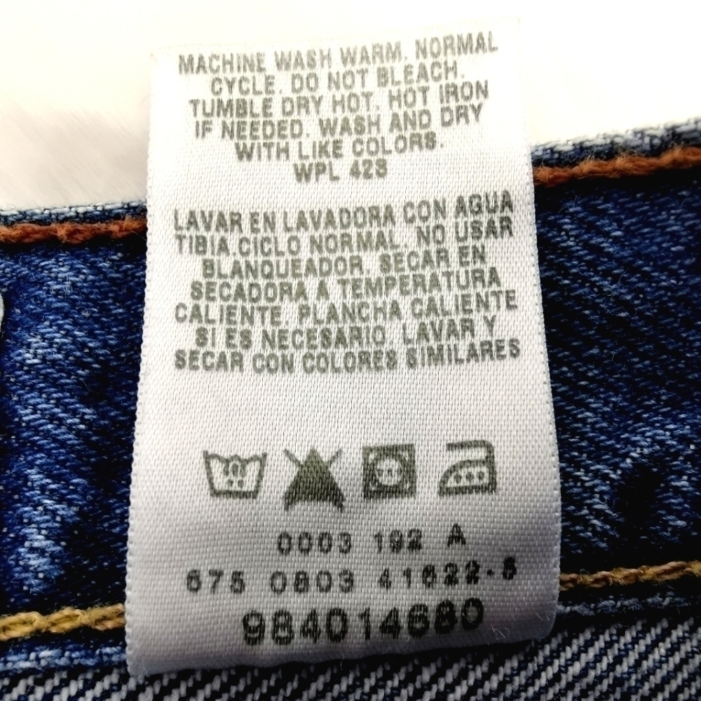 Levi's Women's 16M High Rise Vtg Cotton Mom Pants - Picture 9 of 16